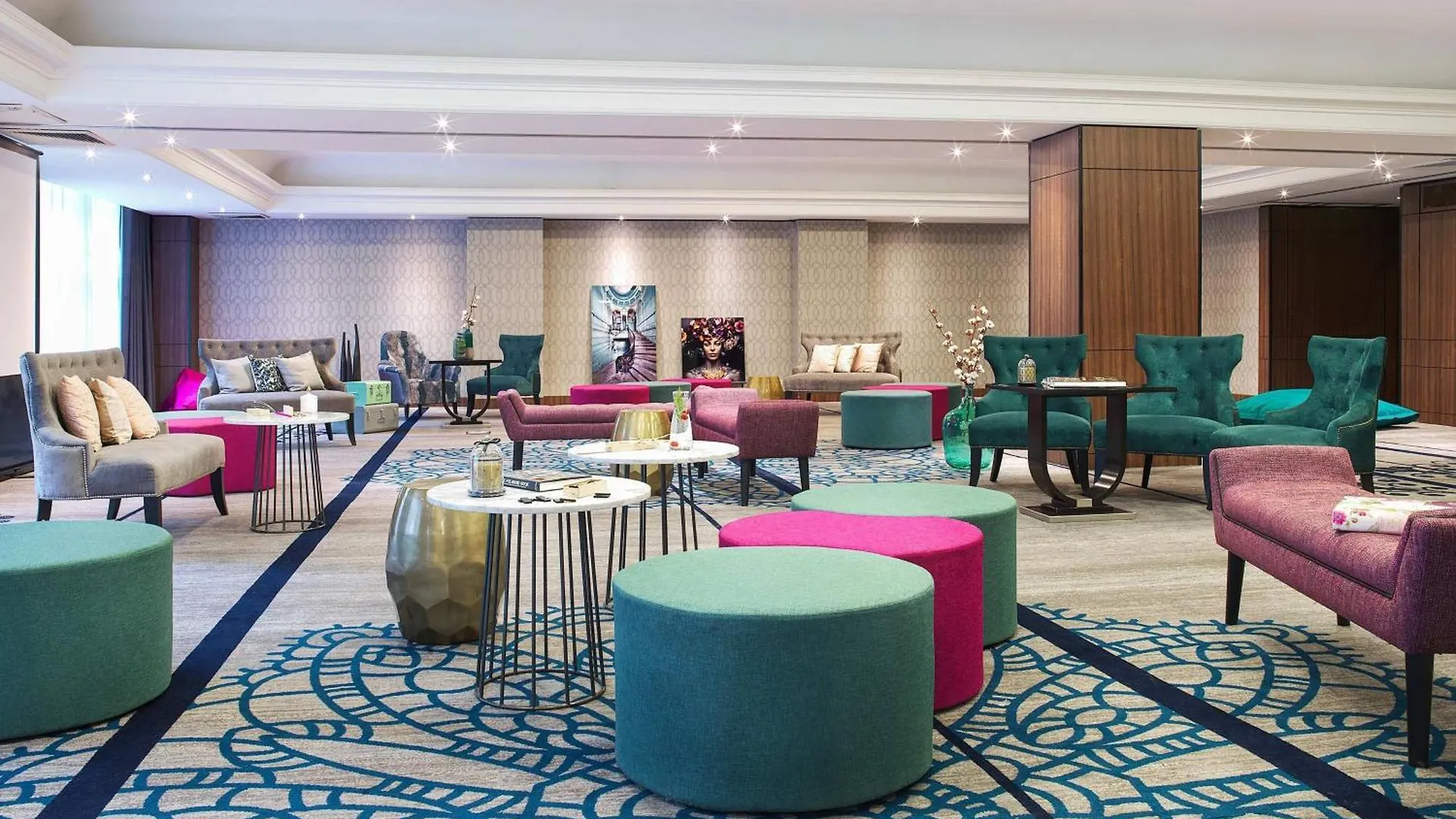 Hotel Renaissance Paris La Defense