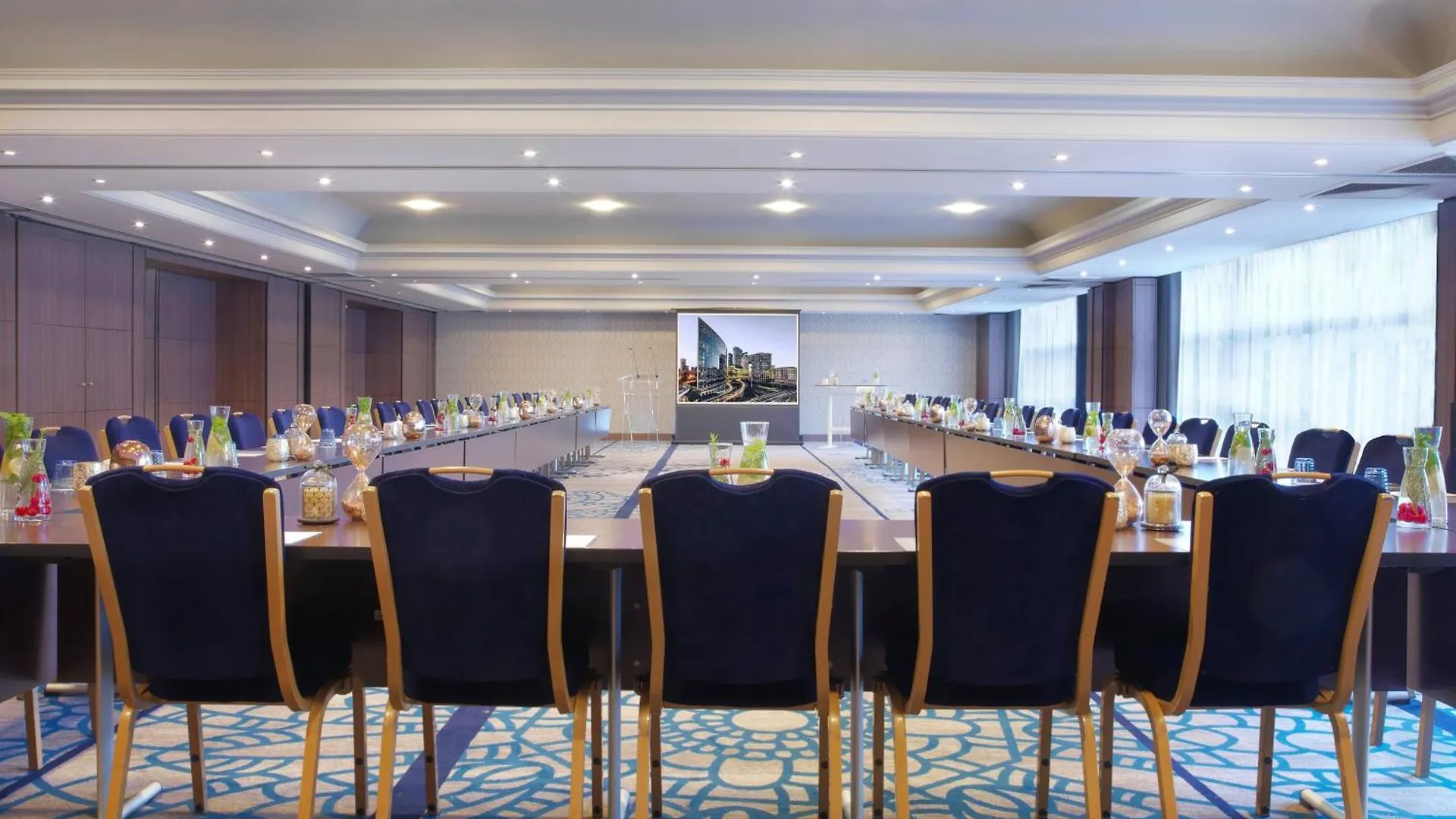 Hotel Renaissance Paris La Defense Puteaux