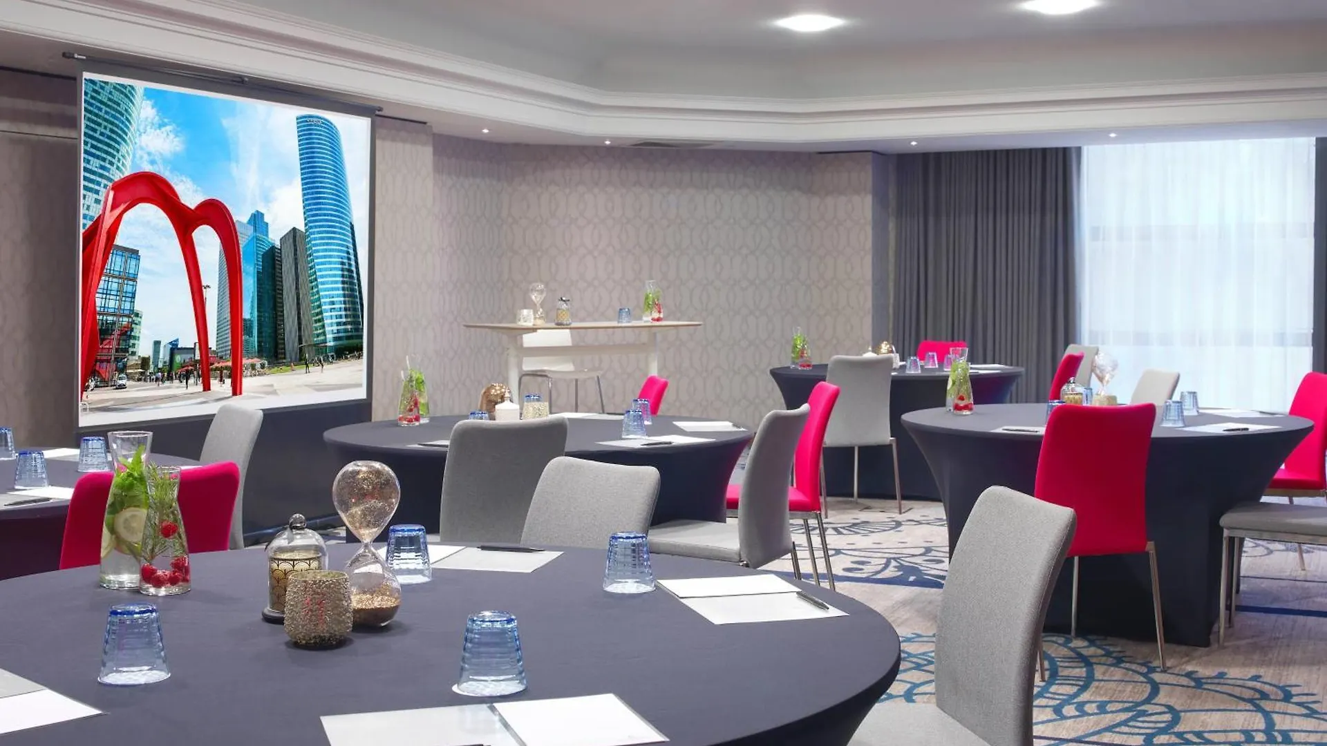 Renaissance Paris La Defense 4* Puteaux
