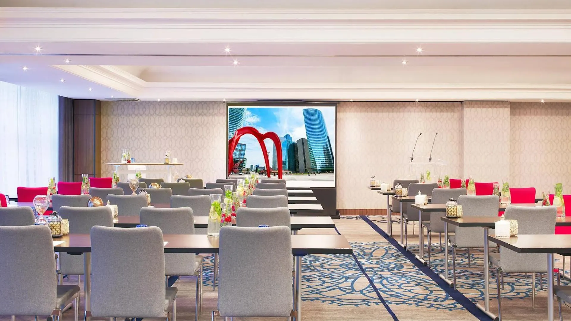 Renaissance Paris La Defense Hotel