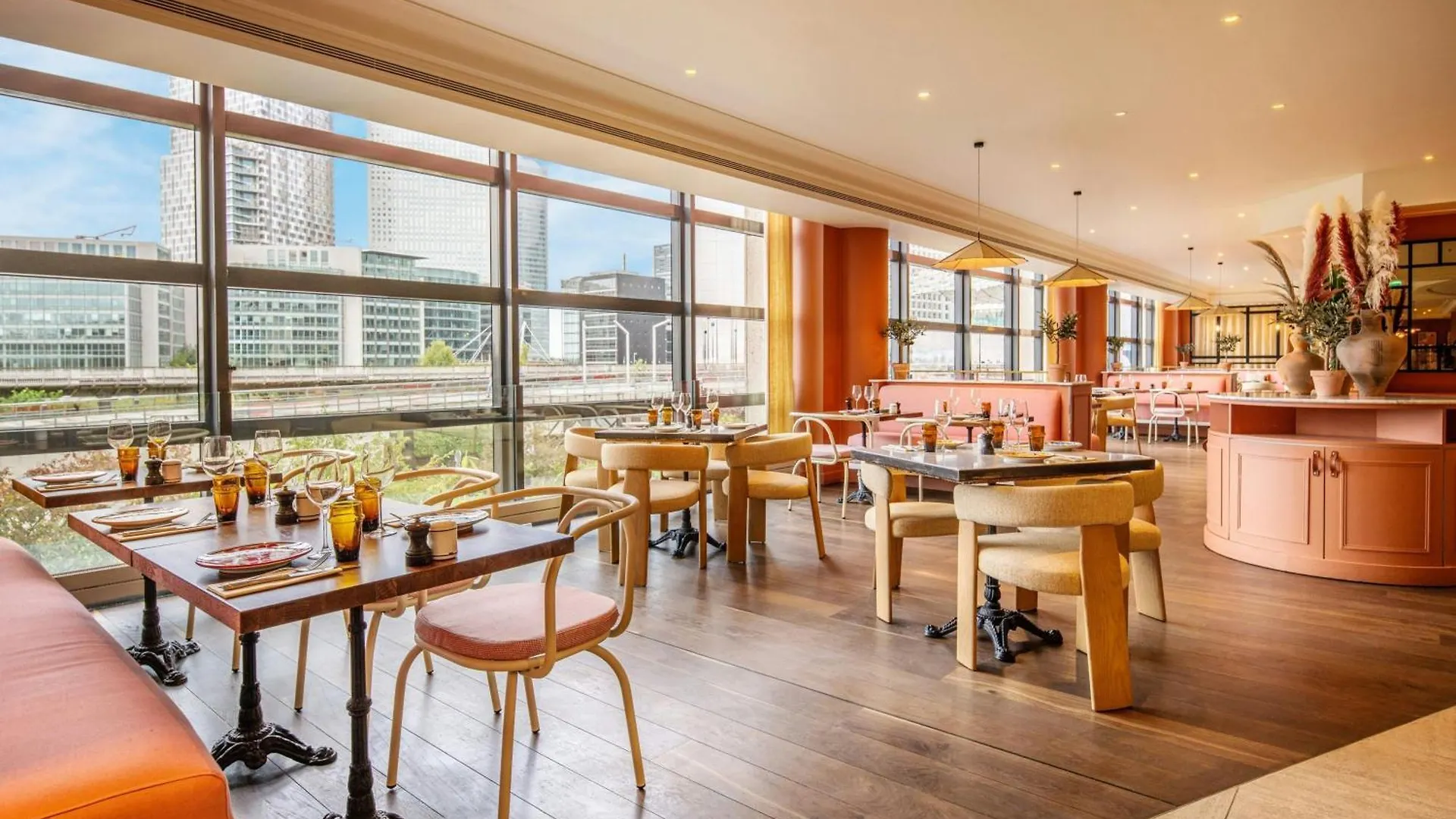 Hotel Renaissance Paris La Defense Puteaux