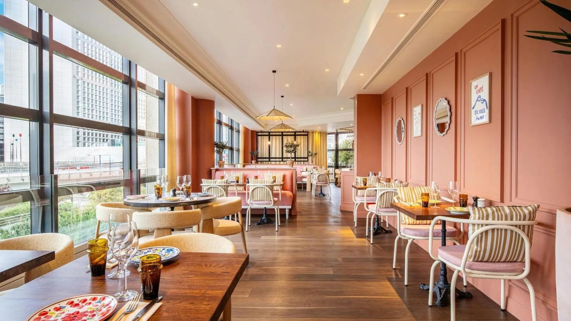 Renaissance Paris La Defense 4* Puteaux