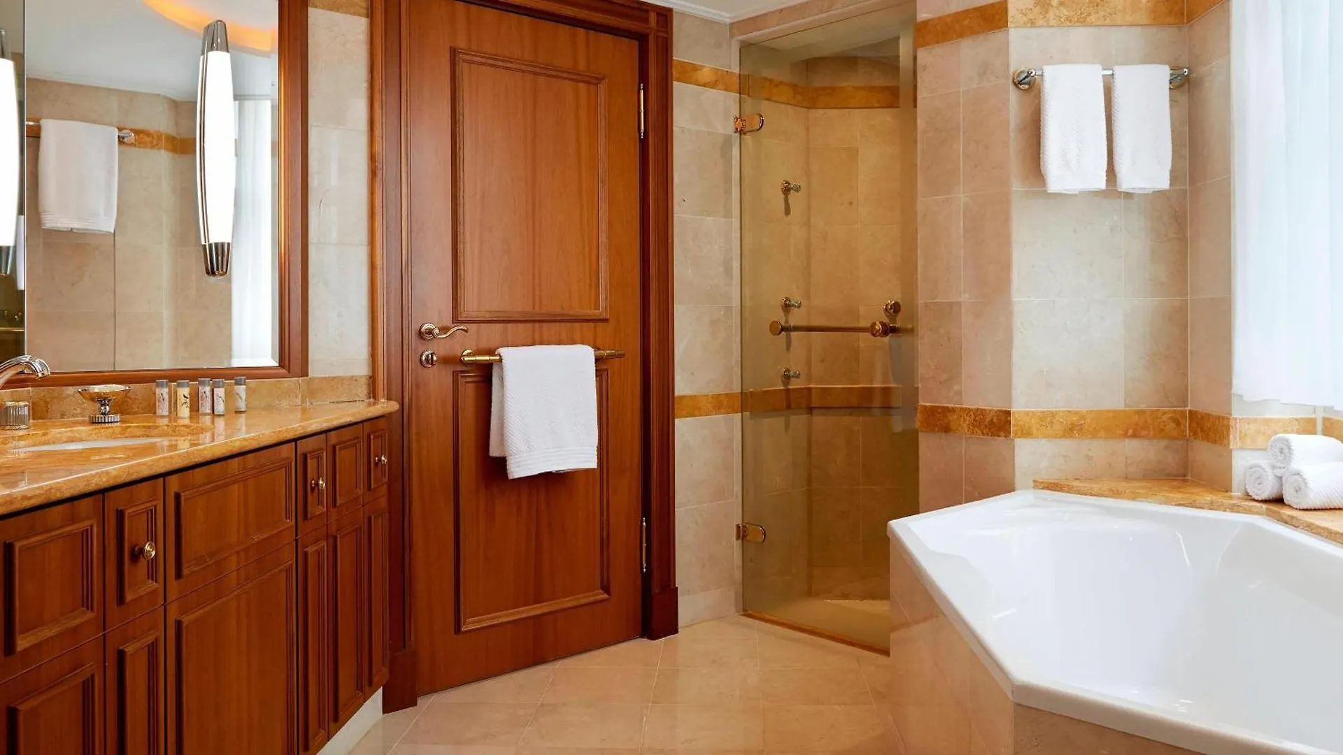 Renaissance Paris La Defense Hotel Puteaux