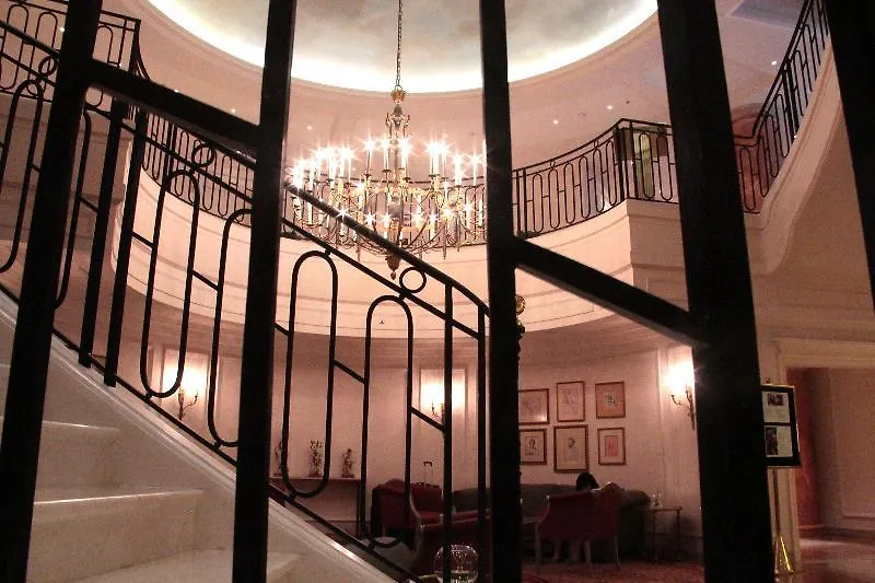Renaissance Paris La Defense Hotel