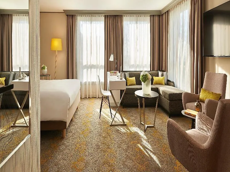 Renaissance Paris La Defense Hotel Puteaux