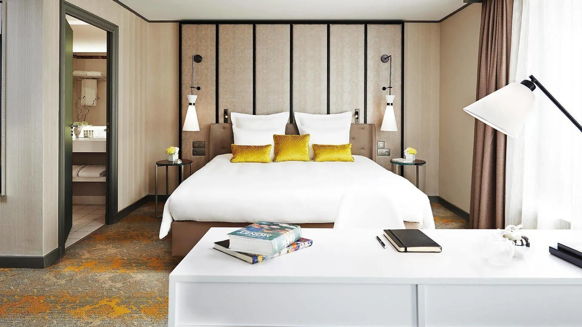 Hotel Renaissance Paris La Defense