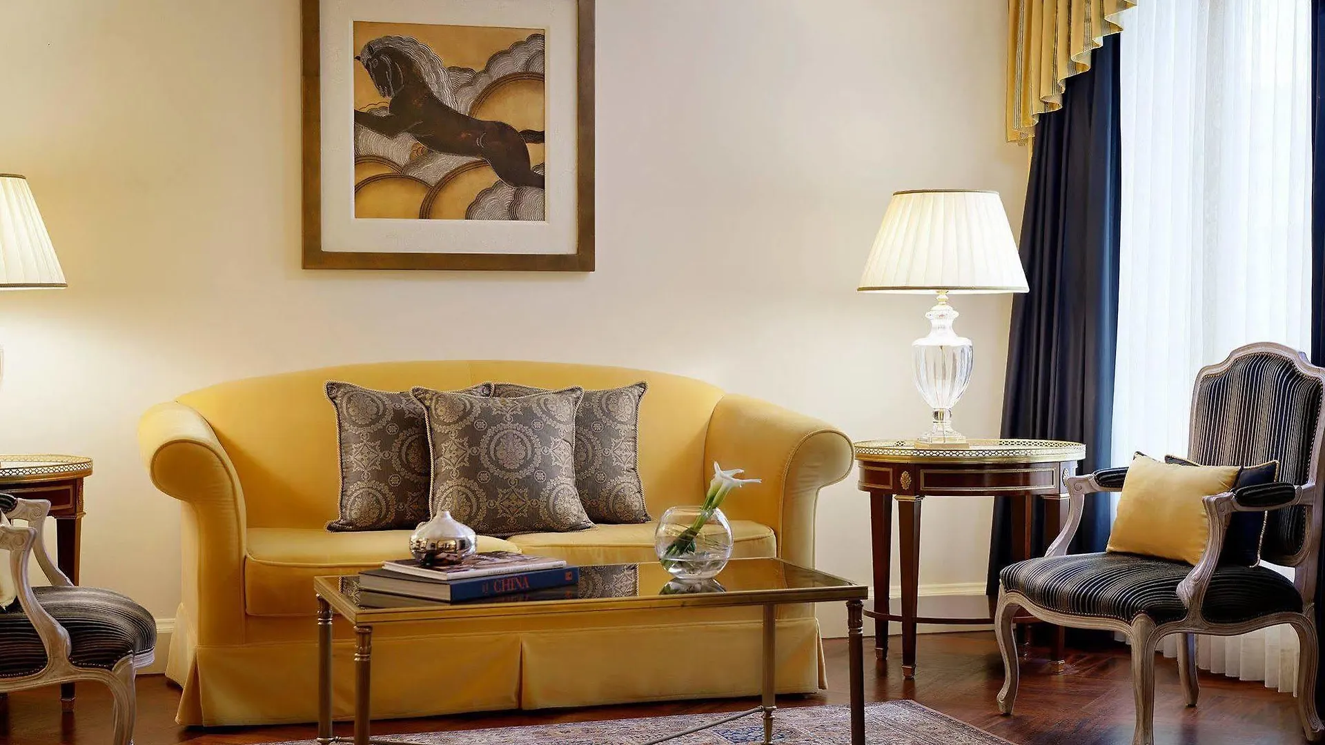 Renaissance Paris La Defense 4*